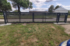 konstrukcje-stalowe-lodzkie-balustrady-schody-ogrodzenia-meble-loft-wieszaki-spawanie-10