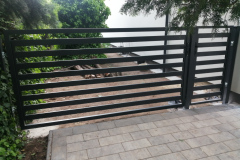 konstrukcje-stalowe-lodzkie-balustrady-schody-ogrodzenia-meble-loft-wieszaki-spawanie-6