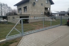 konstrukcje-stalowe-lodzkie-balustrady-schody-ogrodzenia-meble-loft-wieszaki-spawanie-7