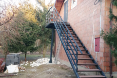 konstrukcje-stalowe-lodzkie-balustrady-schody-ogrodzenia-meble-loft-wieszaki-spawanie-23