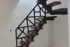 konstrukcje-stalowe-lodzkie-balustrady-schody-ogrodzenia-meble-loft-wieszaki-spawanie-32