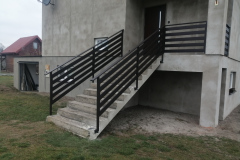 1_konstrukcje-stalowe-lodzkie-balustrady-schody-ogrodzenia-meble-loft-wieszaki-spawanie-58