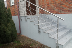 1_konstrukcje-stalowe-lodzkie-balustrady-schody-ogrodzenia-meble-loft-wieszaki-spawanie-59