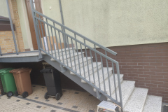 konstrukcje-stalowe-lodzkie-balustrady-schody-ogrodzenia-meble-loft-wieszaki-spawanie-7